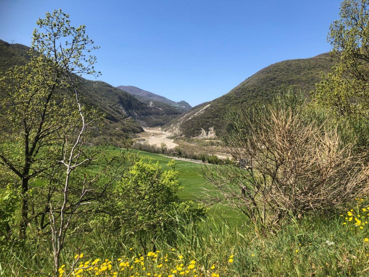 La Locanda Nel Vento Calestano Bagian luar foto