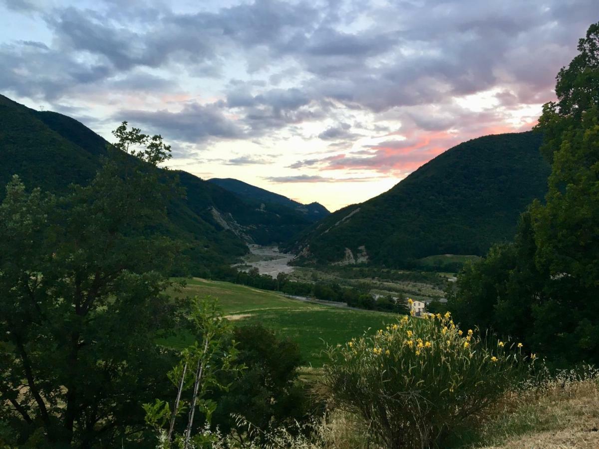 La Locanda Nel Vento Calestano Bagian luar foto